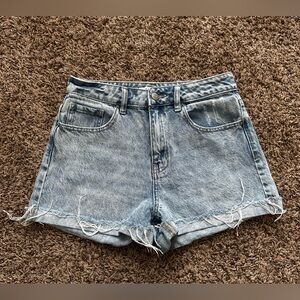 PacSun Mom Cut-Off Raw Hem Distressed Light Wash Denim Jean Shorts Women's 26